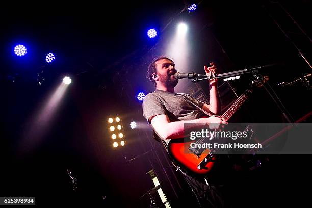 Frightened Rabbit Singer 235 Frank The Rabbit Stock Photos, High-Res Pictures, and Images ...
