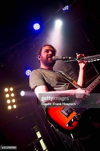 Frightened Rabbit Singer 235 Frank The Rabbit Stock Photos, High-Res Pictures, and Images ...