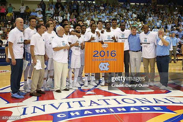 The North Carolina Tar Heels Pose for a team photo after winning the Maui Invitational against the Wisconsin Badgers at the Lahaina Civic Center on...