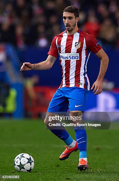 Sime Vrsaljko of Atletico de Madrid runs with the ball during the UEFA Champions League Group D match between Club Atletico de Madrid and PSV...