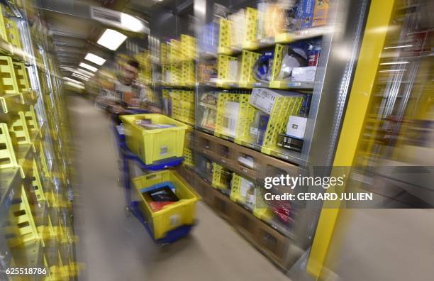 Order Picker Warehouse Photos and Premium High Res Pictures - Getty Images