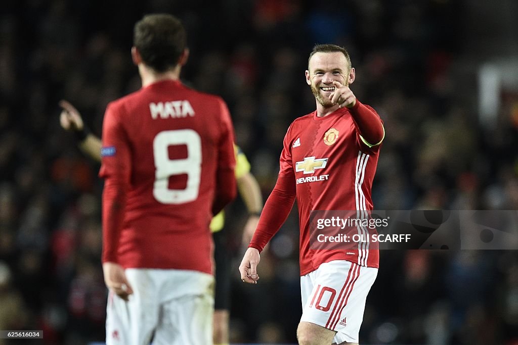 TOPSHOT-FBL-EUR-C3-MAN UTD-FEYENOORD