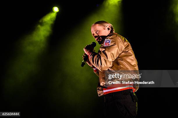Rapper Romano Photos et images de collection - Getty Images