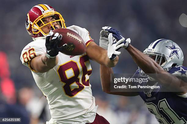 Jordan Reed of the Washington Redskins catches a deep pass during the fourth quarter against the Dallas Cowboys at AT&T Stadium on November 24, 2016...