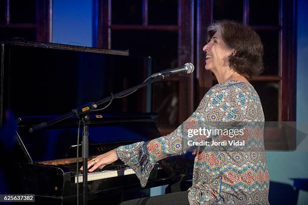Marcia Ball performs on stage at Casa Golferichs on November 24, 2016 in Barcelona, Spain.