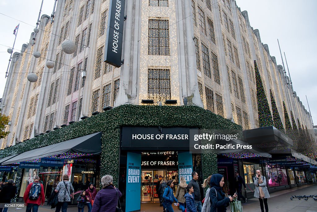 Shops in Oxford Street prepare for Black Friday shopping...