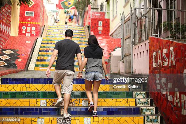 selaron staircase - rio de janeiro - brazil - escadaria selaron steps rio de janeiro stockfoto's en -beelden