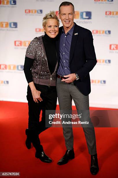 Inka Bause and Henry Maske are seen in the studio of the RTL Telethon TV show on November 25, 2016 in Cologne, Germany. The telethon is held every...