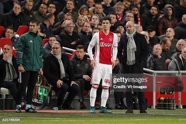 Assistant trainer Hennie Spijkerman of Ajax, assistant trainer Hendrie Kruzen of Ajax, Pelle Clement of Ajax, coach Peter Bosz of Ajaxduring the UEFA...