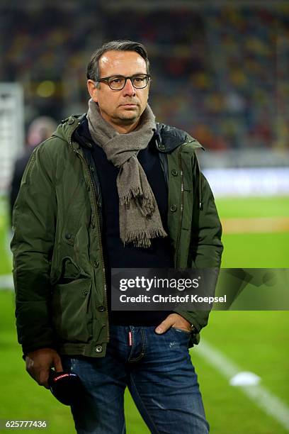 Chairman Martin bader of Hannover looks on prior to the Second Bundesliga match between Fortuna Duesseldorf and Hannover 96 at Esprit-Arena on...