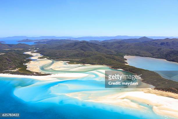 whitsunday islands, australia - great barrier reef aerial ストックフォトと画像