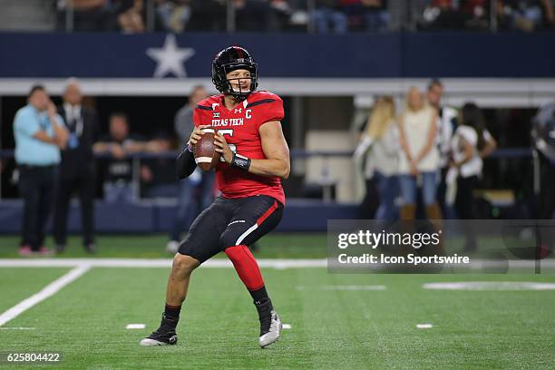 Texas Tech Red Raiders quarterback Patrick Mahomes II passes during the NCAA football game between Baylor University and Texas Tech on November 25 at...