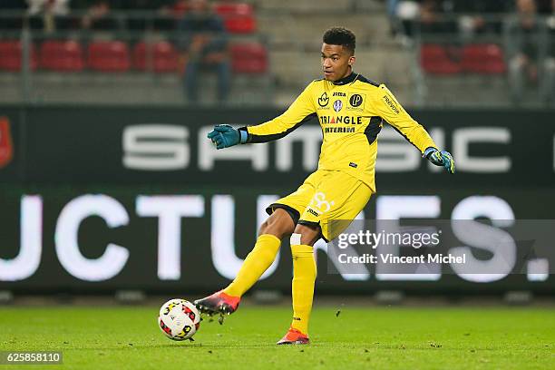 Alban Lafont of Toulouse during the French Ligue 1 match between Rennes and Toulouse at Roazhon Park on November 25, 2016 in Rennes, France.