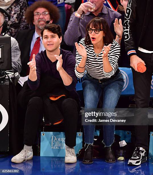 Ezra Koenig and Rashida Jones attend New York Knicks vs Charlotte Hornets game at Madison Square Garden on November 25, 2016 in New York City.