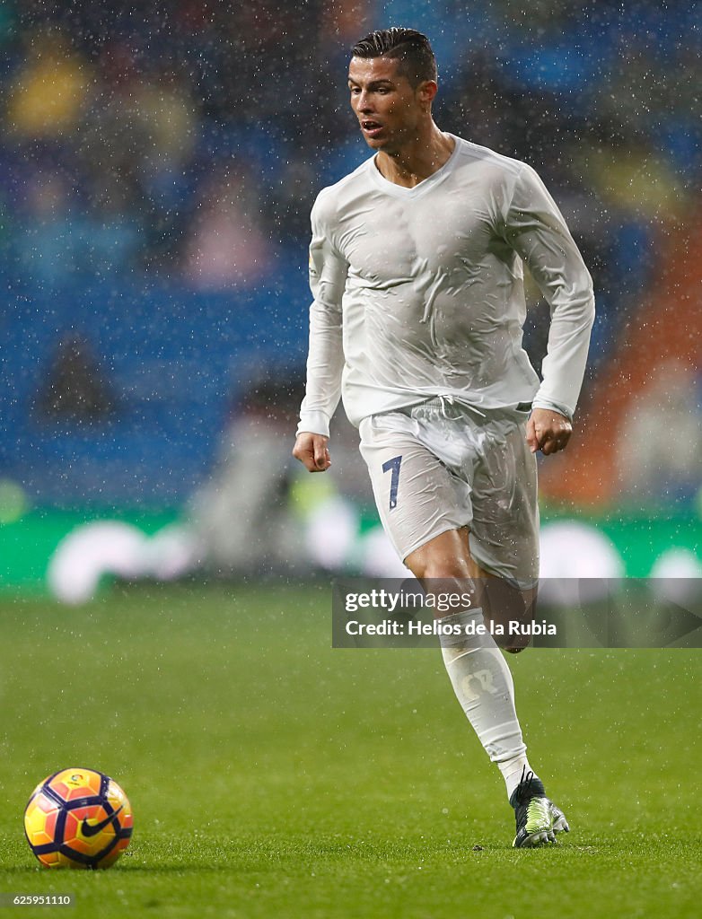 Real Madrid CF v Real Sporting de Gijon - La Liga