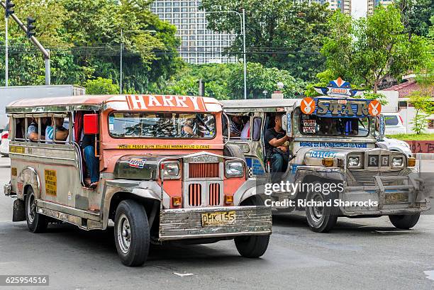 manila jeepney - jeepney 個照片及圖片檔