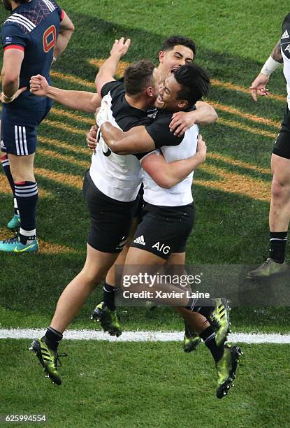 Israel Dagg of New Zealand celebrate his try with teammates during the International Friendly game between France and New Zealand at Stade de France...