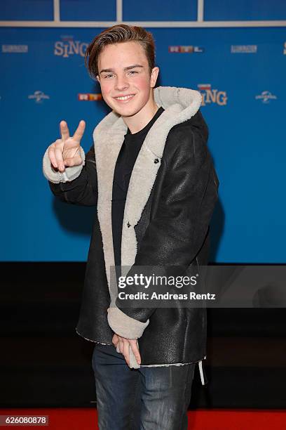 Mike Singer attends the European premiere of 'Sing' at Cinedom on November 27, 2016 in Cologne, Germany.