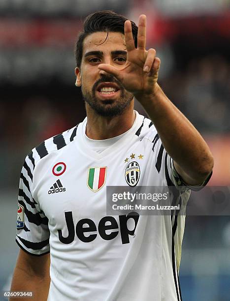 Sami Khedira of Juventus FC gestures during the Serie A match between Genoa CFC and Juventus FC at Stadio Luigi Ferraris on November 27, 2016 in...