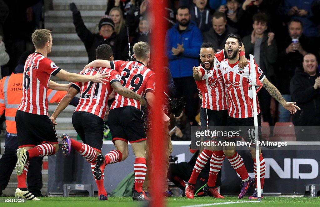 Southampton v Everton - Premier League - St Mary's Stadium