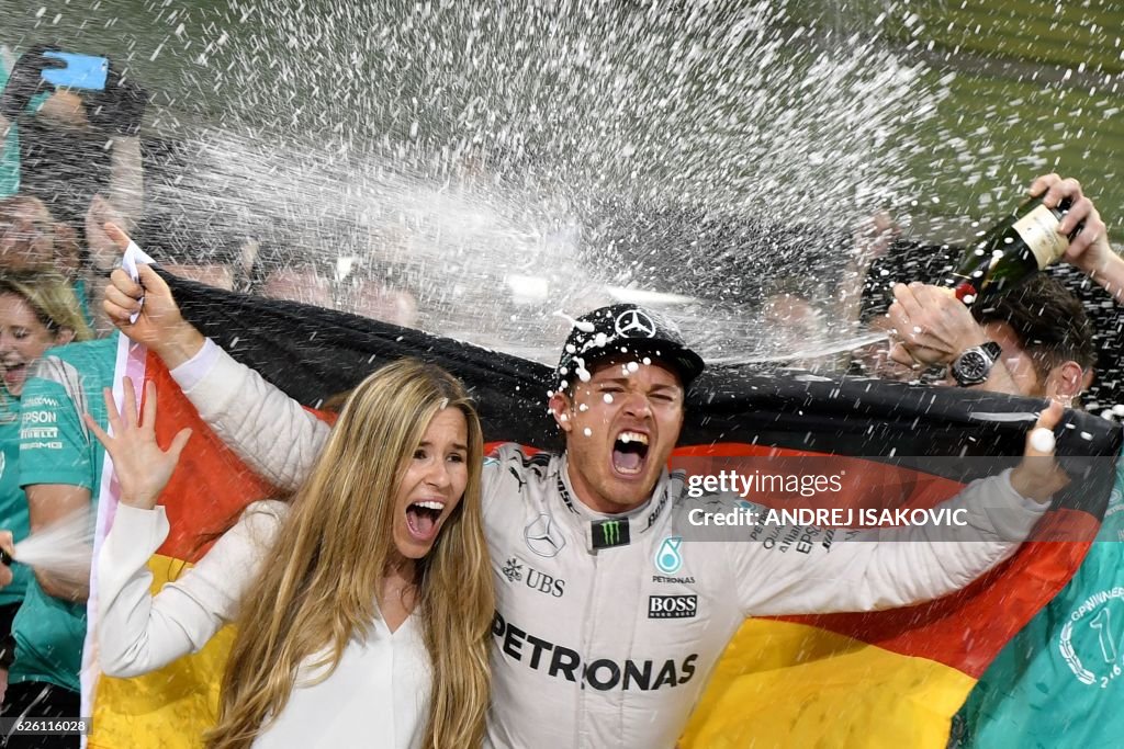 TOPSHOT-AUTO-PRIX-F1-UAE-PODIUM