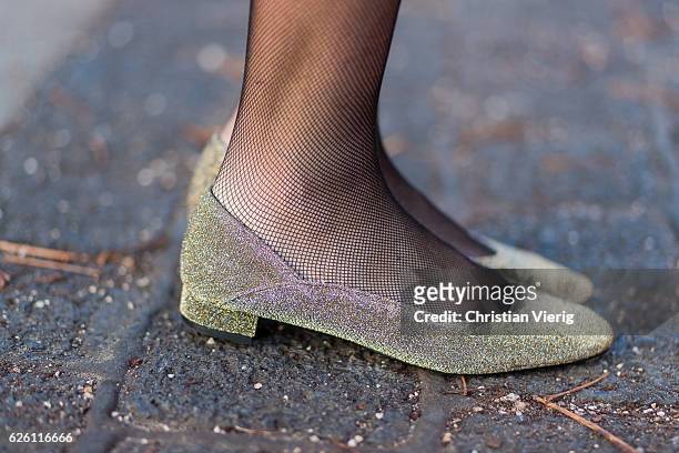 Sofia Grau wearing black net tights &other stories, glitter flat shoes Zara on November 27, 2016 in Berlin, Germany.