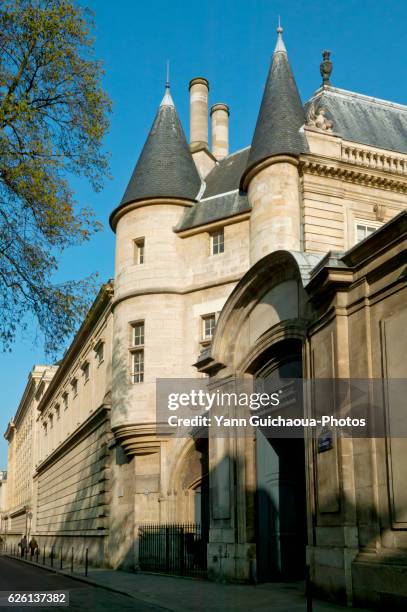 hotel de soubise, rue des archives,paris, france - the marais stock pictures, royalty-free photos & images