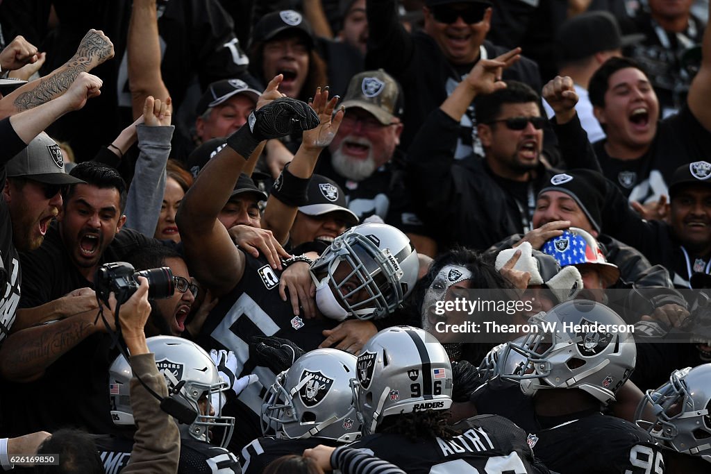 Carolina Panthers v Oakland Raiders