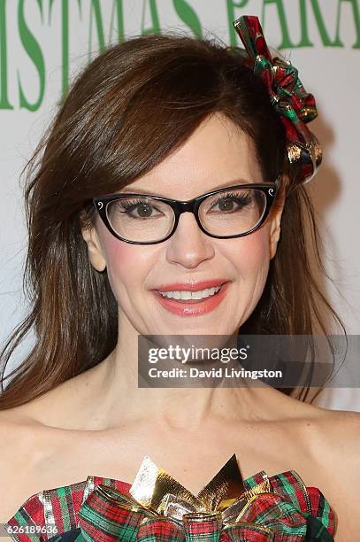 Singer Lisa Loeb arrives at the 85th Annual Hollywood Christmas Parade on November 27, 2016 in Hollywood, California.