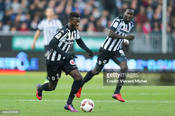 Nicolas Pepe of Angers during the French Ligue 1 match between Angers and Saint Etienne on November 27, 2016 in Angers, France.