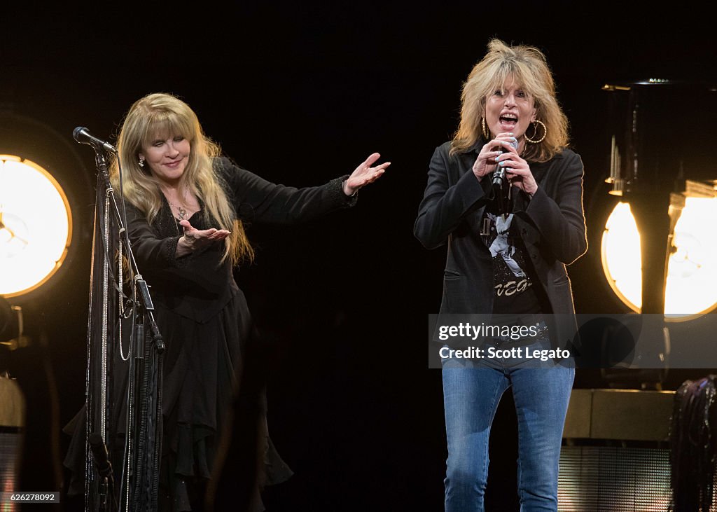 Stevie Nicks With The Pretenders In Concert - Auburn Hills, Michigan