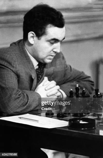 Picture taken in February 1956 in Moscow shows Soviet chess legend Mark Taimanov playing chess. Taimanov, a chess grandmaster who was ostracised by...