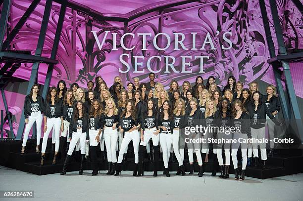 Victoria's Secret' supermodels, Gigi Hadid, Kendall Jenner, Bella Hadid, Irina Shayk, Joan Smalls, Lily Donaldson, Izabel Goulart, Sui He, Devon...