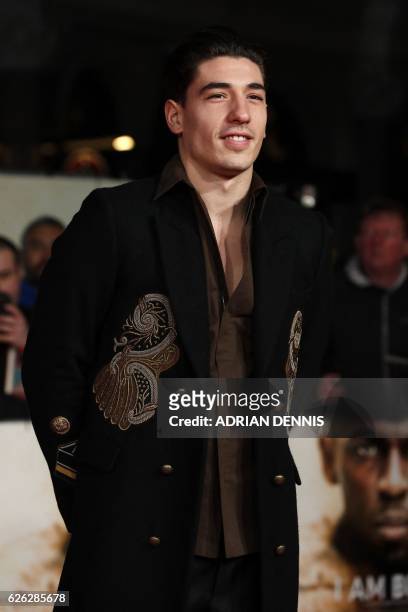 21 Hector Bellerin Feature Stock Photos, High-Res Pictures, and