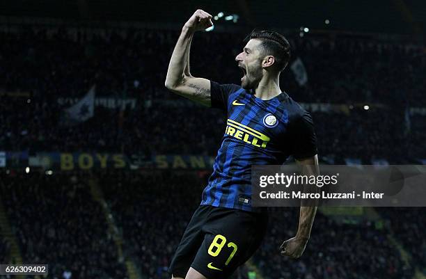 Antonio Candreva of FC Internazionale celebrates after scoring the second goal during the Serie A match between FC Internazionale and ACF Fiorentina...