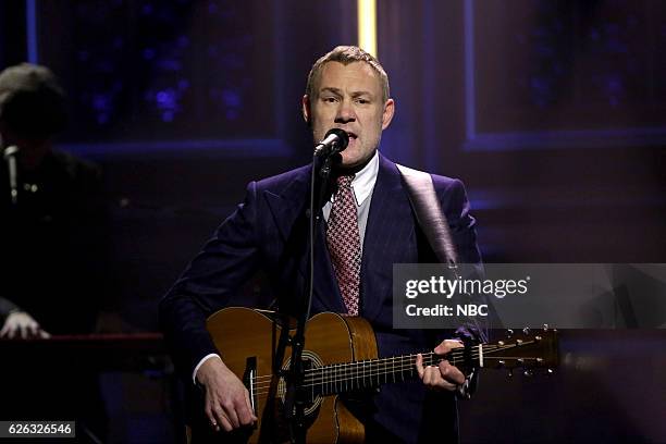 Episode 0579 -- Pictured: Musical guest David Gray performs on November 28, 2016 --