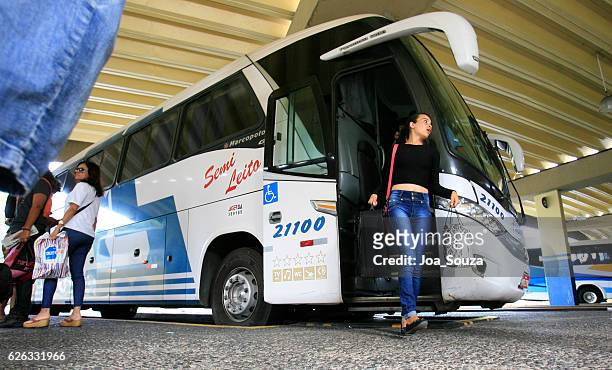 bus / onibus - onibus stockfoto's en -beelden
