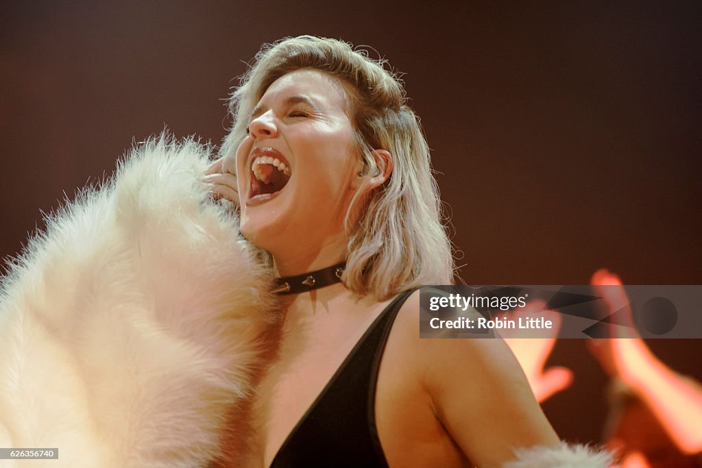 Anne-Marie Performs At Koko