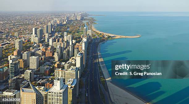 gold coast - chicago - gold coast skyline stock-fotos und bilder