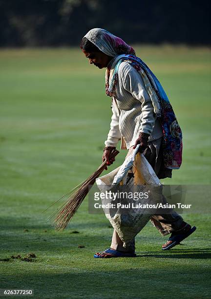 Delhi Golf Club ground staff pictured during practice for the Panasonic Open India at Delhi Golf Club on November 29, 2016 in New Delhi, India.