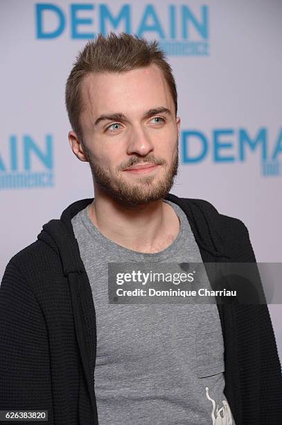 Squeezie attends the "Demain Tout Commence" Paris Premiere at Le Grand Rex on November 28, 2016 in Paris, France.