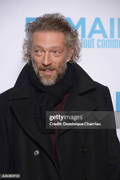 Vincent Cassel attends the "Demain Tout Commence" Paris Premiere at Le Grand Rex on November 28, 2016 in Paris, France.