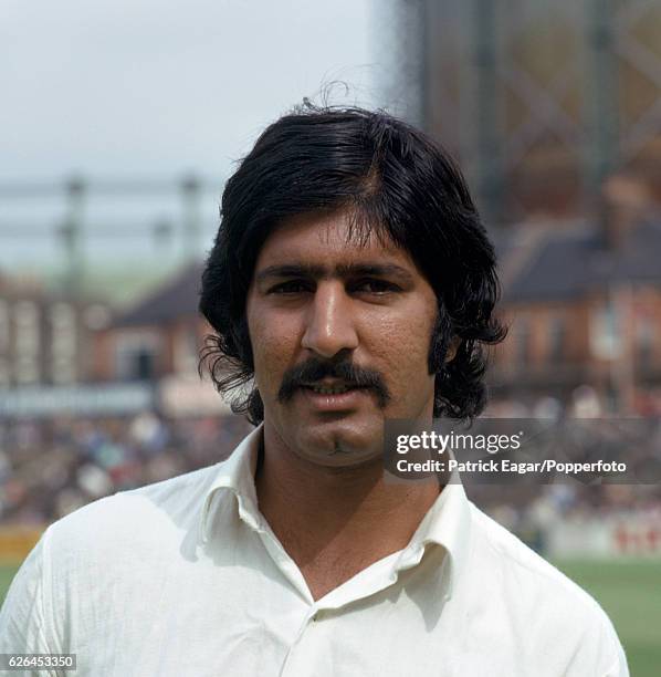 Sarfaraz Nawaz Photos and Premium High Res Pictures - Getty Images