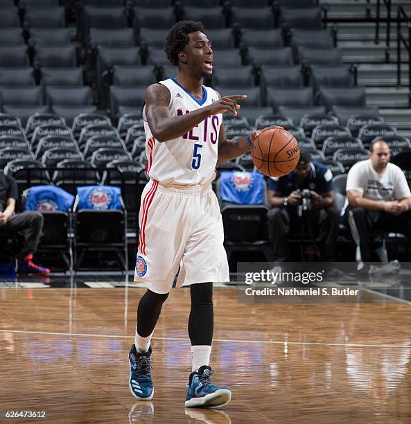 Devin Rooks 363 Devin Brooks Stock Photos, High-Res Pictures, and Images - Getty Images