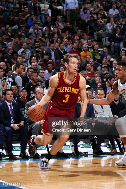 Milwaukee, WI Mike Dunleavy of the Cleveland Cavaliers handles the ball during the game against the Milwaukee Bucks on November 29, 2016 at the BMO...