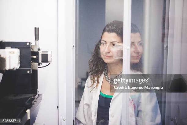 Alignment Diffractometer 56 X Ray Diffraction Stock Photos, High-Res Pictures, and Images ...