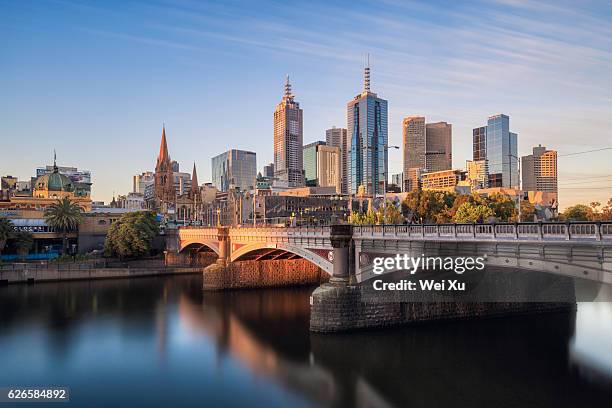 melbourne city - yarra river stock-fotos und bilder