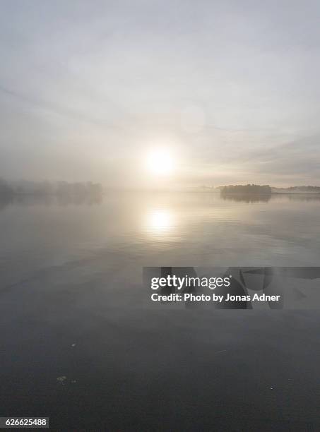 misty water - jonas adner stock-fotos und bilder