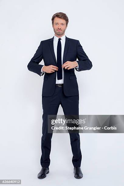 Journalist Antoine Genton poses during a photo-shoot in Boulogne Billancourt on September 22 , 2016 in Boulogne Billancourt, France.