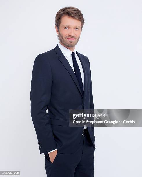 Journalist Antoine Genton poses during a photo-shoot in Boulogne Billancourt on September 22 , 2016 in Boulogne Billancourt, France.